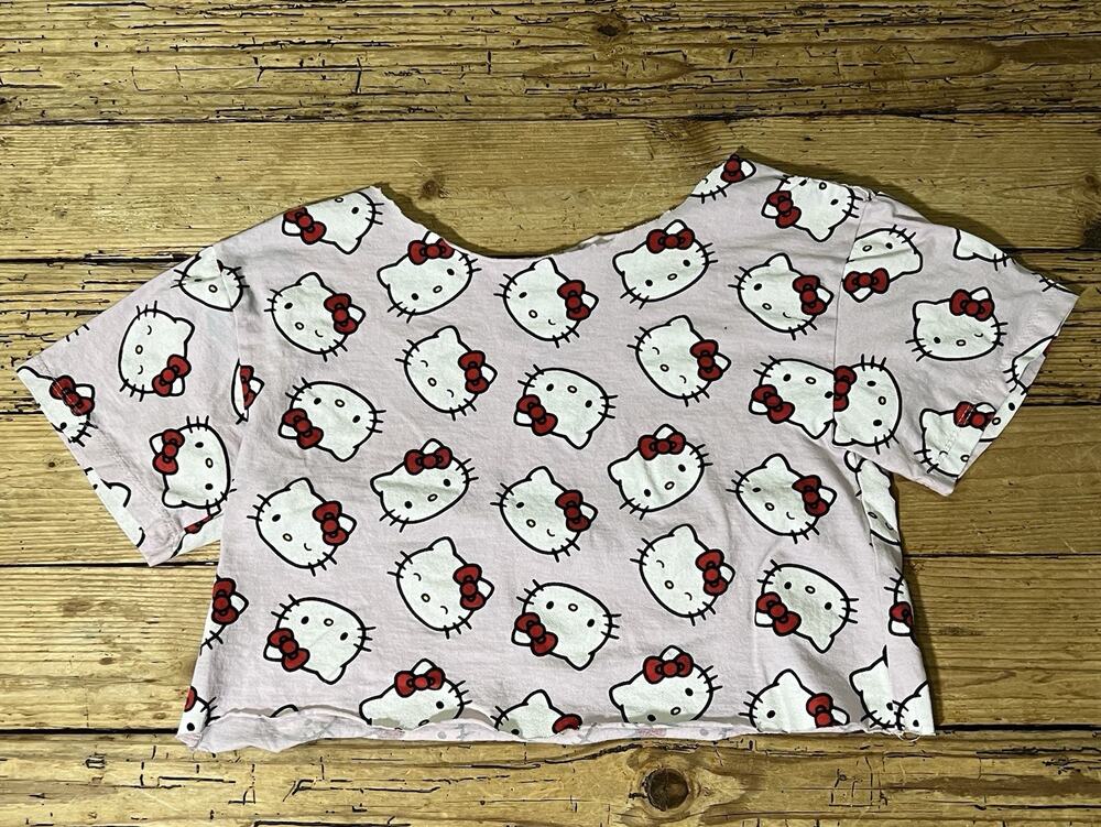 Hello Kitty By Sanrio Women’s Size S Pink All Over Print Crop Raw Hem Sleepwear